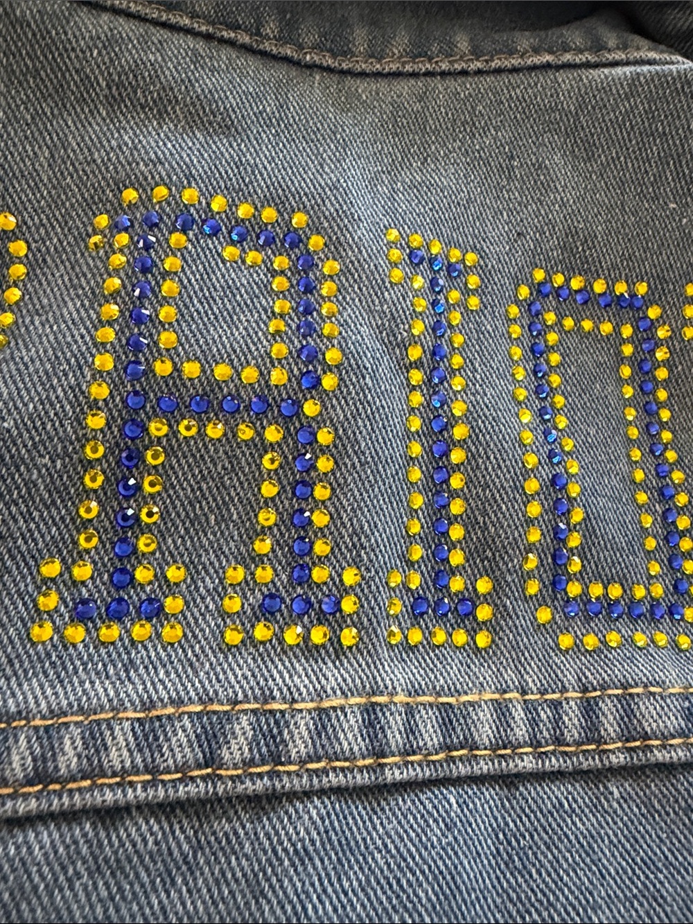 Golden State Warriors jean jacket. Custom designed w/ swarovski rhinestones. - Picture 4 of 6